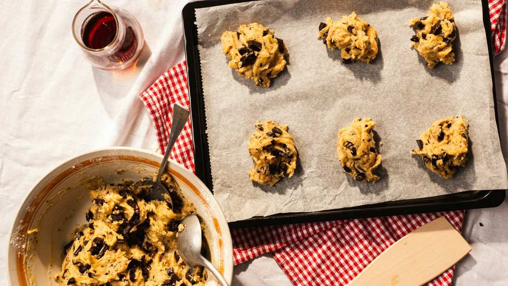 How to Bake Cookies Without Parchment Paper?