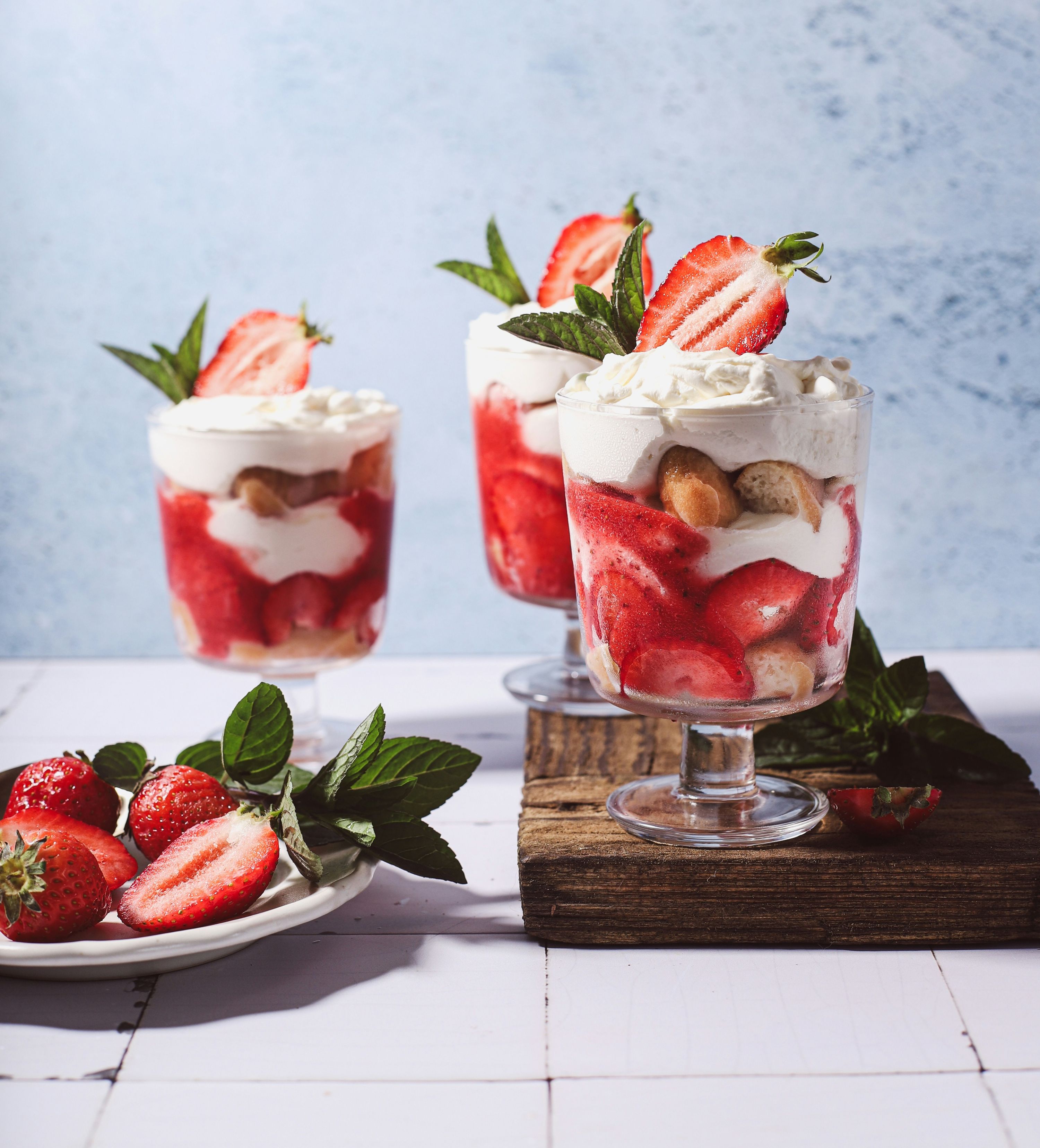What Should You Soak the Biscuits in for a Strawberry Tiramisu?