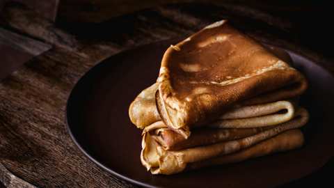 Oil or Butter: Which to Use for Cooking Crepes?
