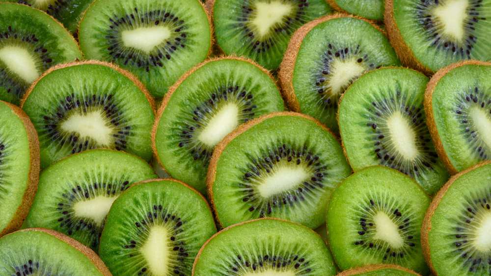 Can You Eat Kiwi Skin?