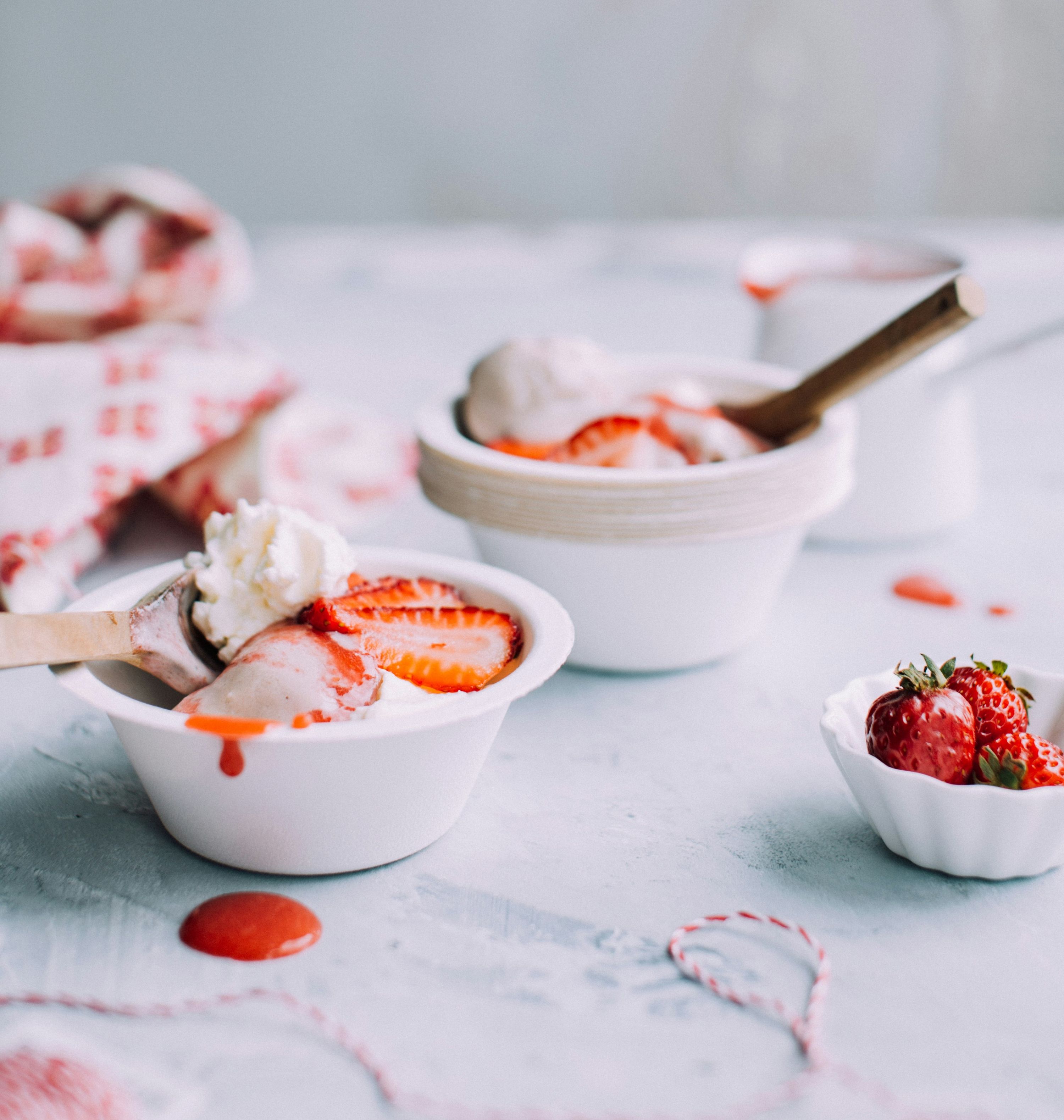 Can you make a tiramisu with frozen strawberries?
