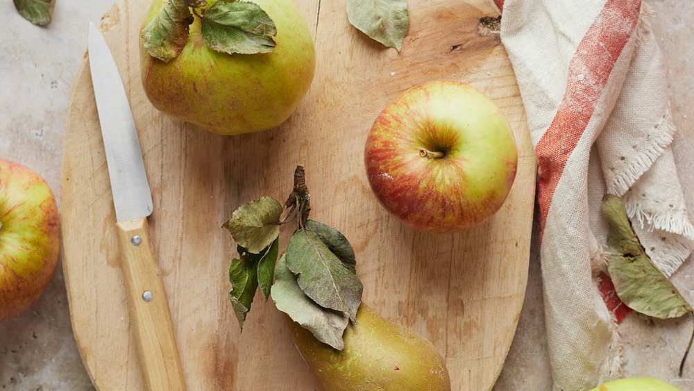 Peut-on laisser la peau des pommes dans un crumble ?