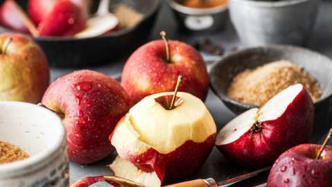 How to Cut Apples for a Crumble?