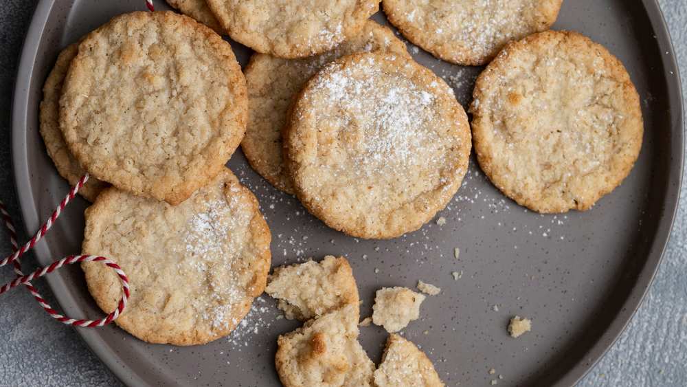 What to Put in Cookies Without Chocolate?