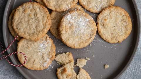 What to Put in Cookies Without Chocolate?