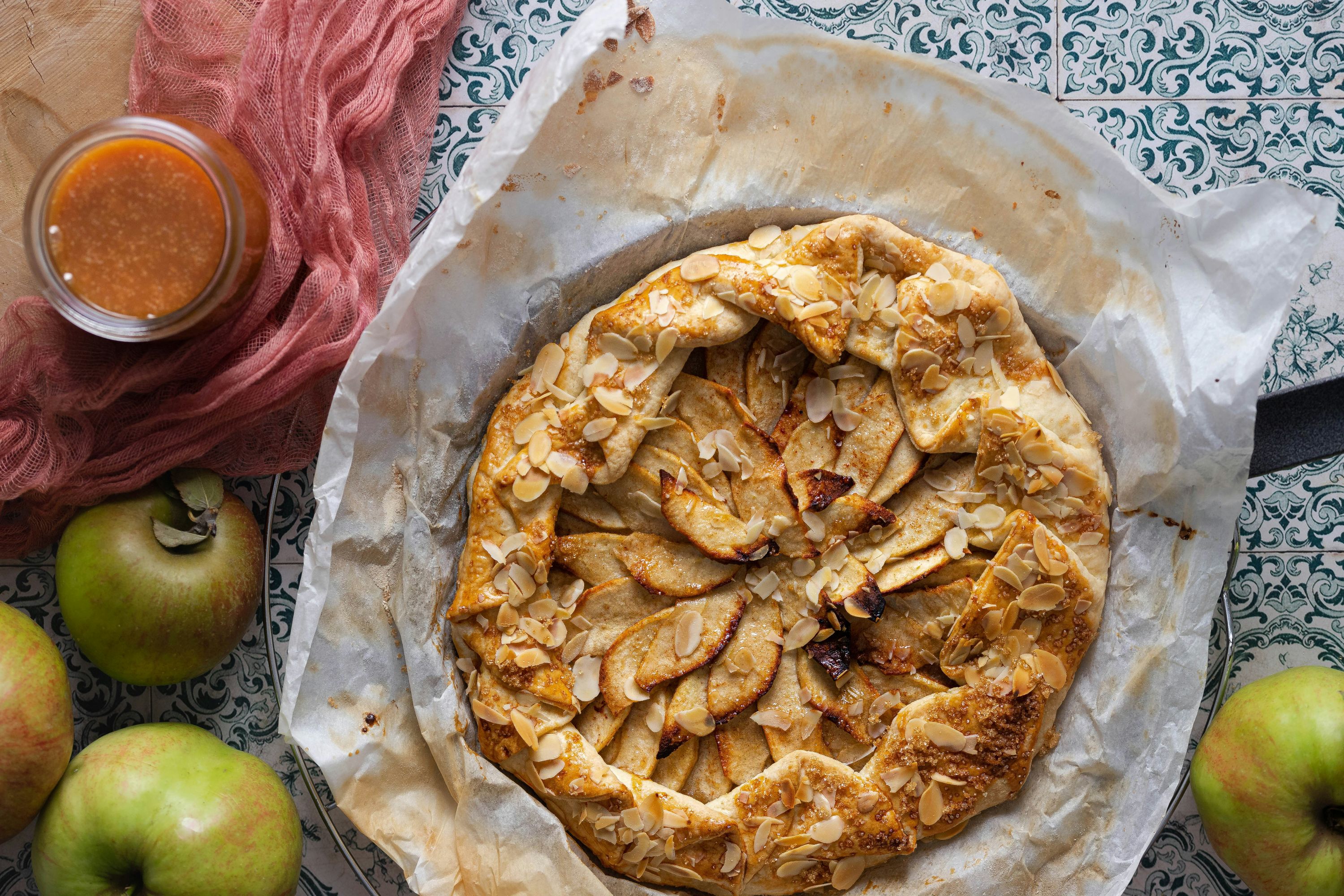What to Replace Applesauce With in an Apple Tart?