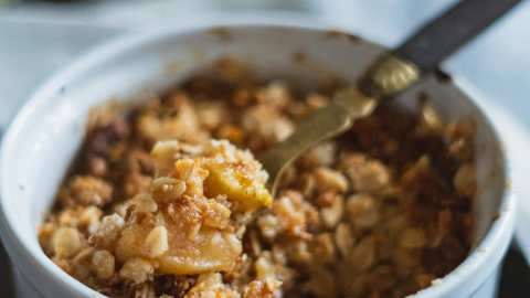 Faut-il cuire les pommes avant pour un crumble ?