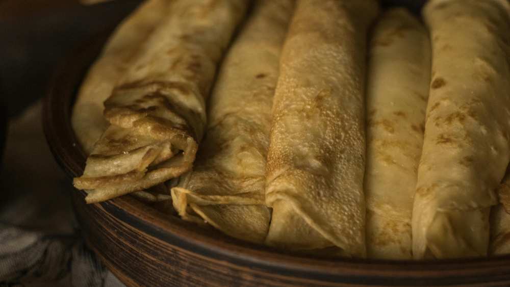 Electric Crepe Maker vs. Crepe Pan: Which to Choose?
